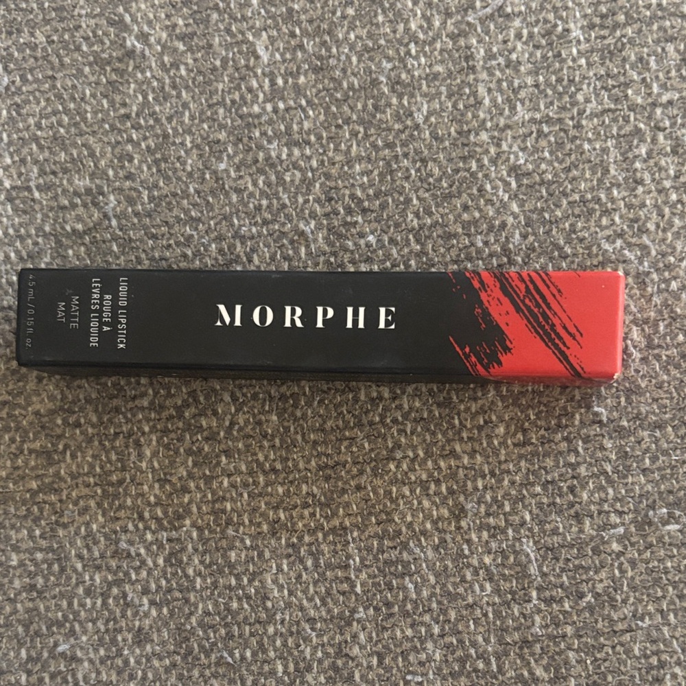 Morphe Matte Liquid Lipstick in Black & Red Sleeve